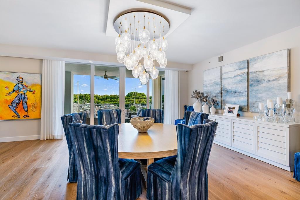 AZURE CONDO - Residential