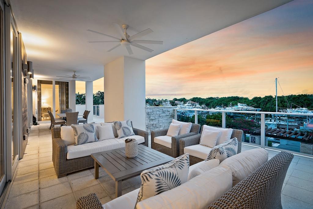 AZURE CONDO - Residential