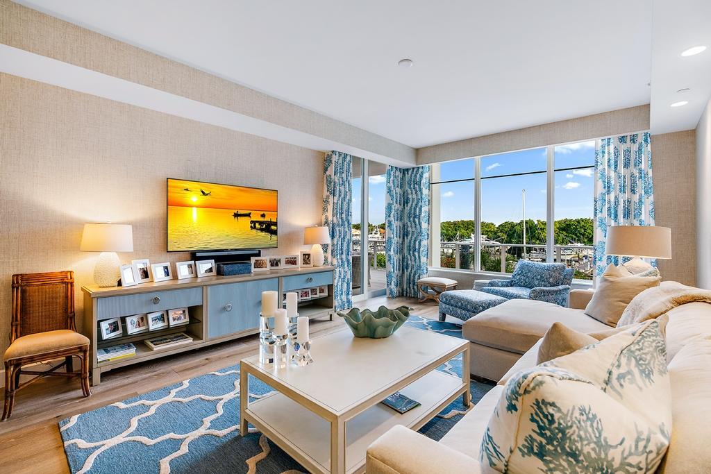 AZURE CONDO - Residential