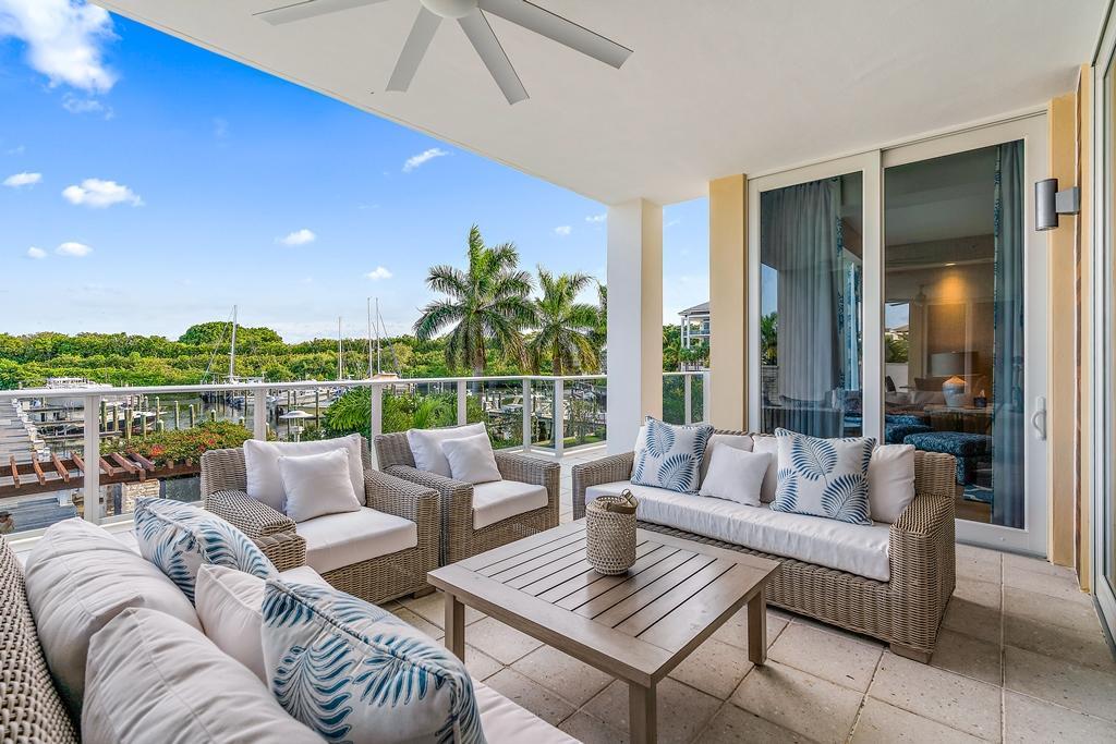 AZURE CONDO - Residential