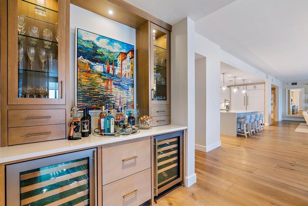 AZURE CONDO - Residential