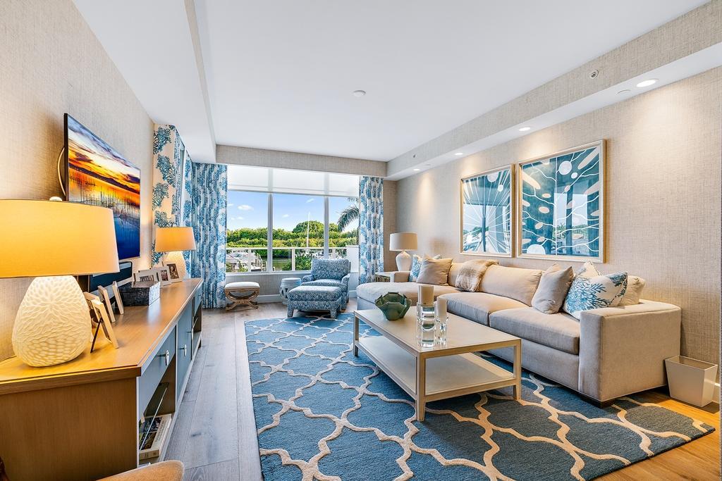 AZURE CONDO - Residential