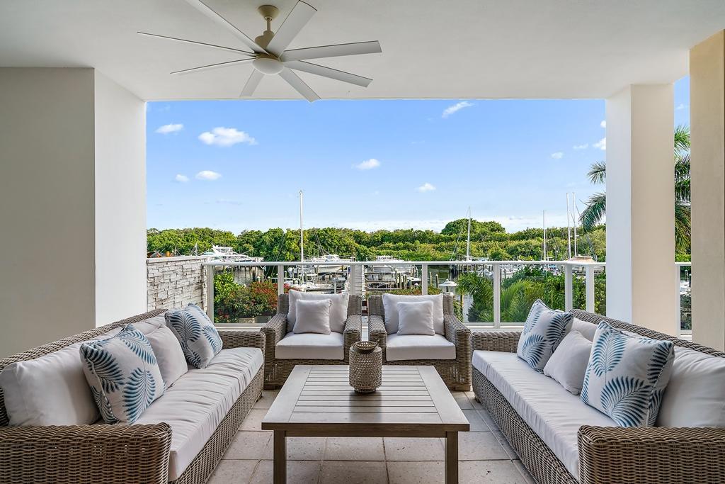 AZURE CONDO - Residential