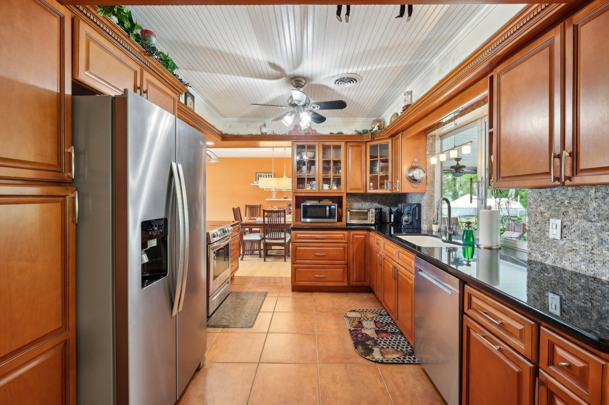 ROSEDALE MANOR SUB - Residential