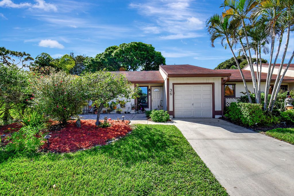 Photo of 36 Kensington Lane, Boynton Beach, FL 33426 (MLS # R10958483)