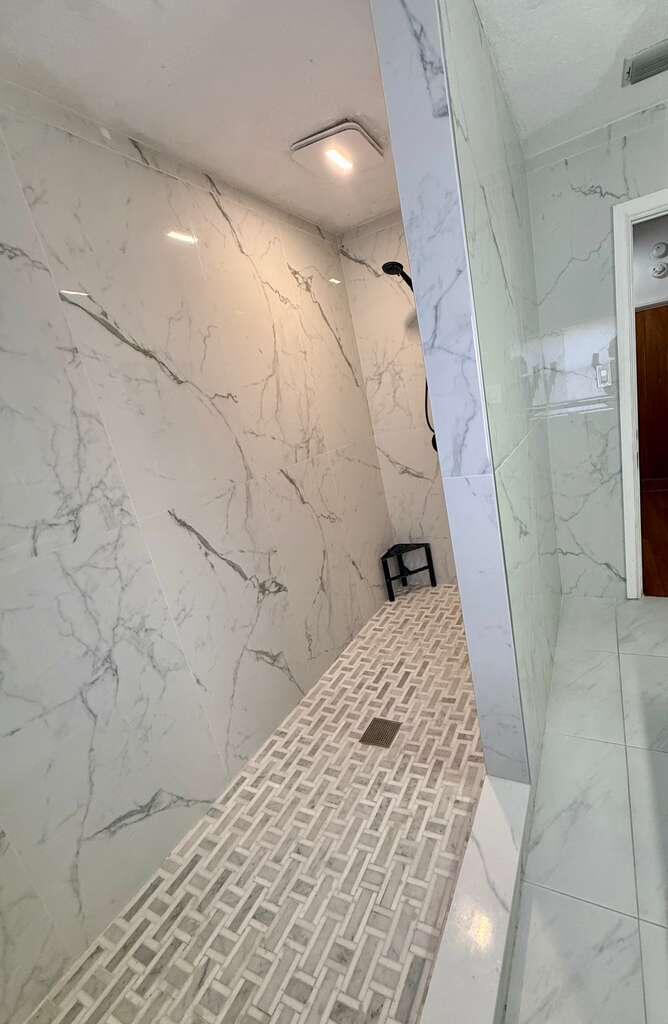 LEE WOOD PARK - Residential