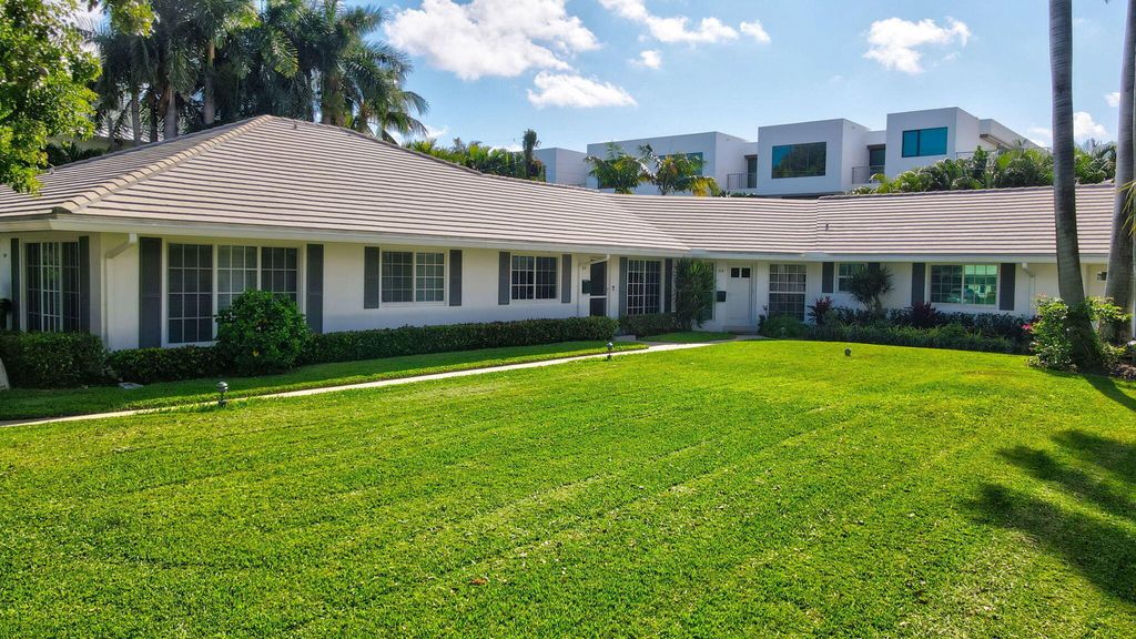 Photo of 1012 Langer Way, Delray Beach, FL 33483 (MLS # B26035287)