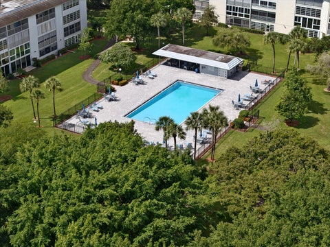 Tiny photo for 2904 VICTORIA Place #A2, Coconut Creek, FL 33066 (MLS # B26075441)