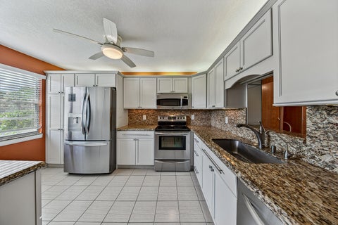 Tiny photo for 2904 VICTORIA Place #A2, Coconut Creek, FL 33066 (MLS # B26075441)