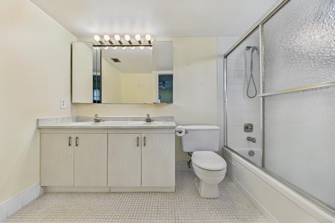Tiny photo for 2904 VICTORIA Place #A2, Coconut Creek, FL 33066 (MLS # B26075441)
