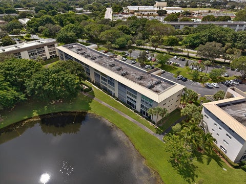 Tiny photo for 2904 VICTORIA Place #A2, Coconut Creek, FL 33066 (MLS # B26075441)