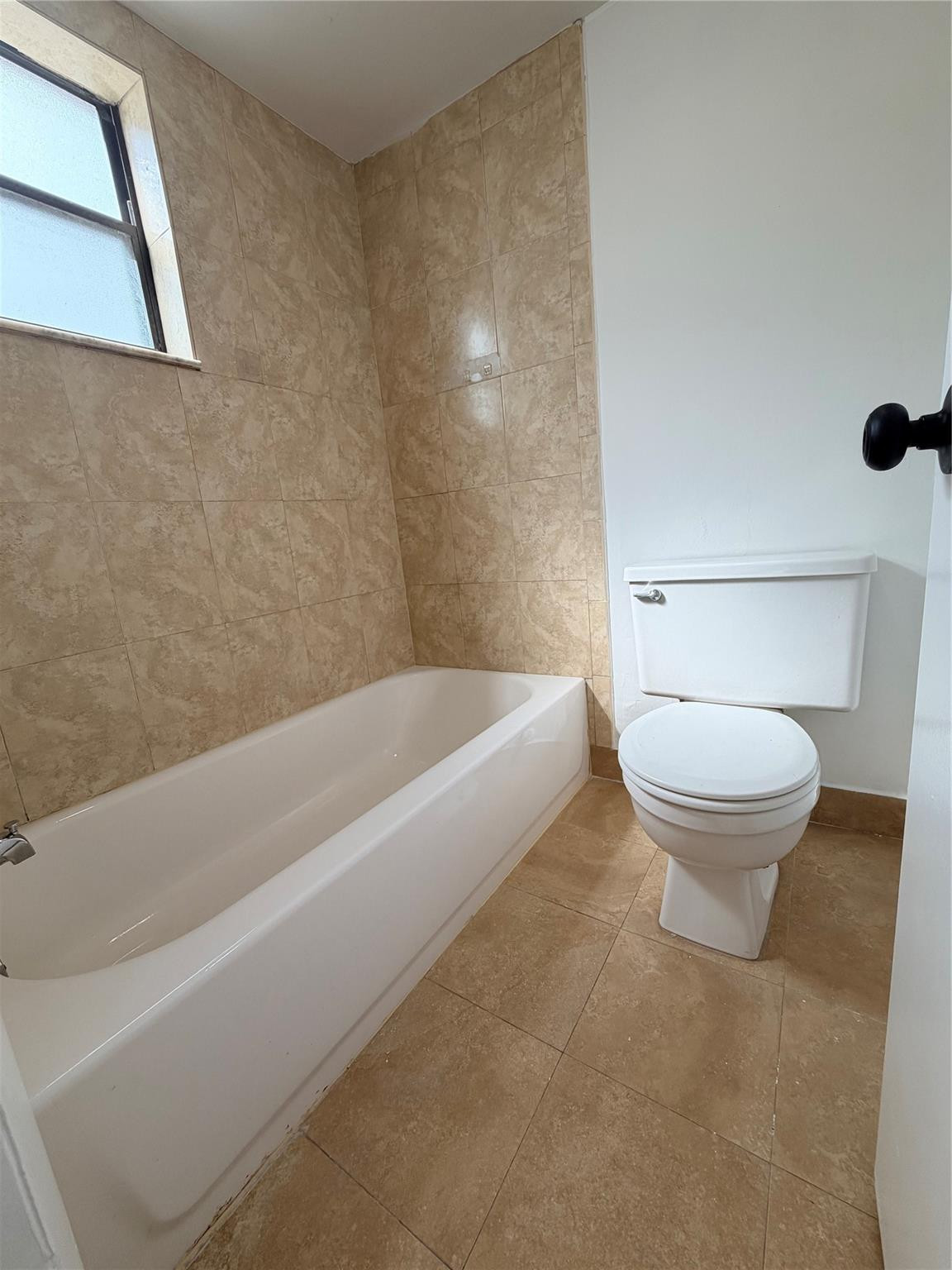 LE CHATEAU CONDO - Residential Lease