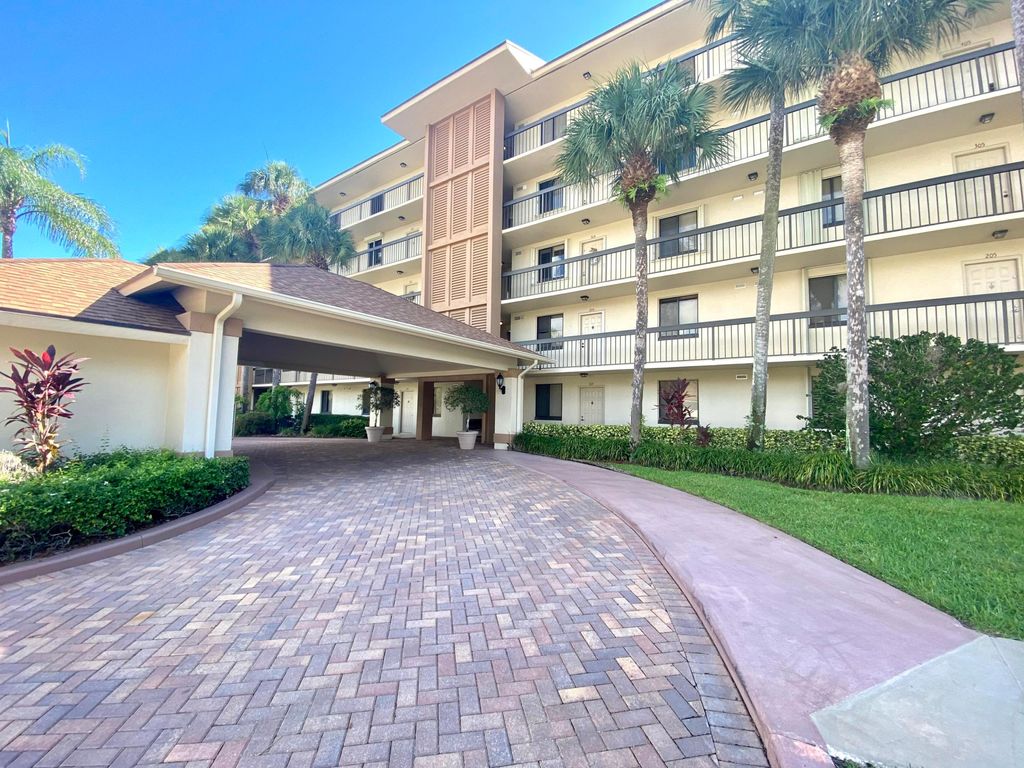 Photo of 2301 Marina Isle Way #503, Jupiter, FL 33477 (MLS # R11070531)