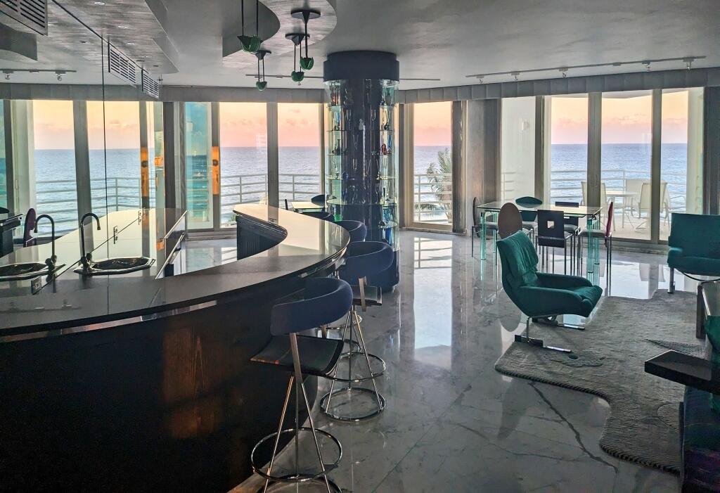 PRESIDENTIAL PLACE CONDO - Residential