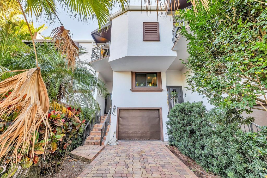 Photo of 3034 NE 49th Street, Fort Lauderdale, FL 33308 (MLS # F10474095)