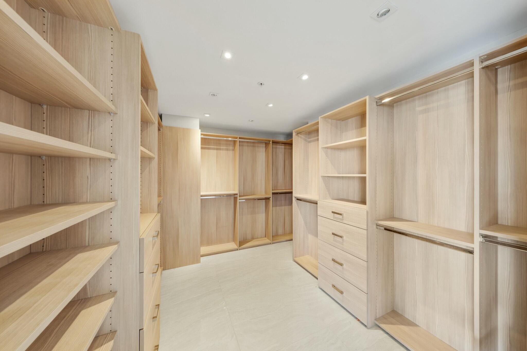 MARINA PALMS RESIDENCES N - Residential