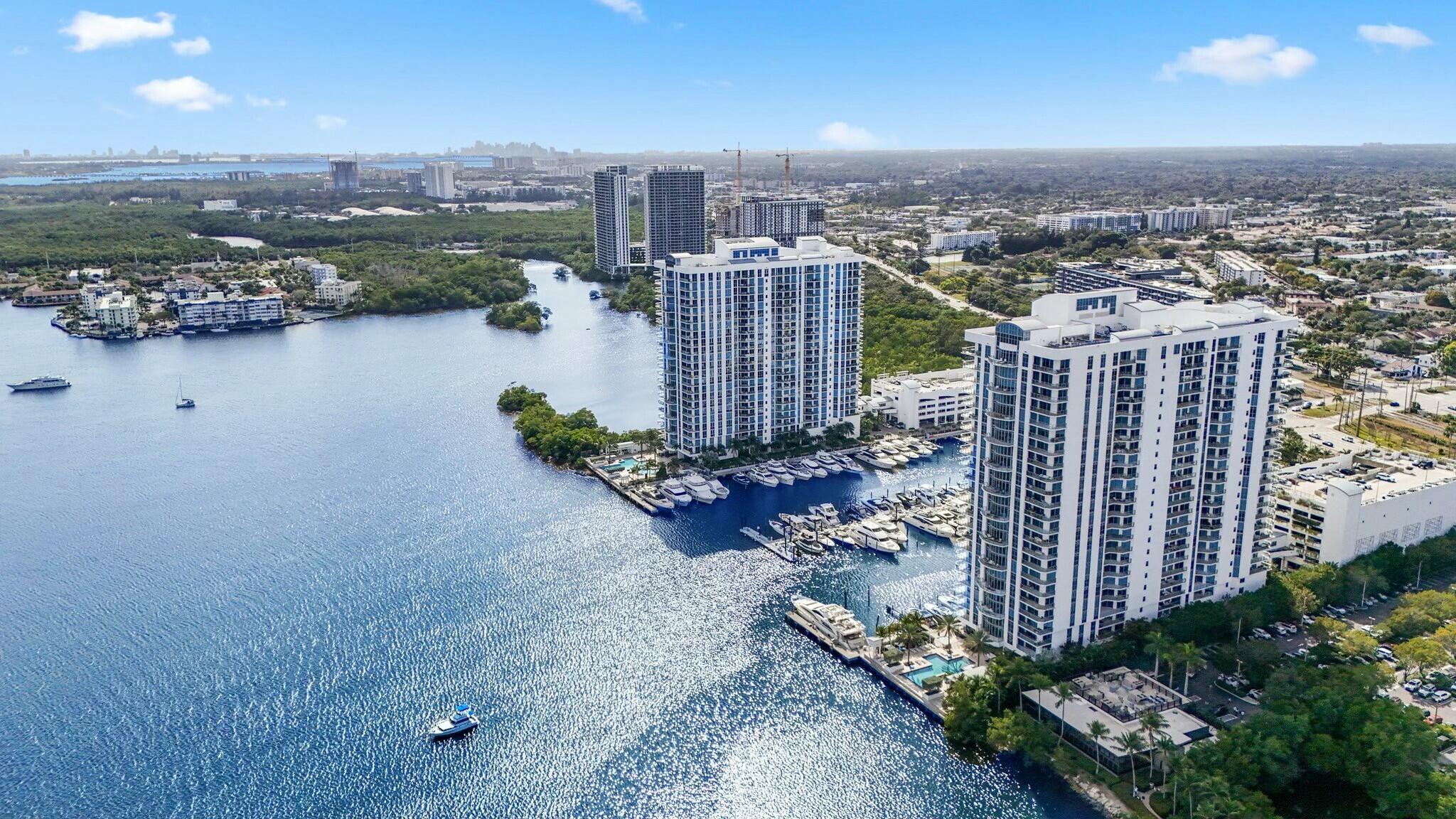 MARINA PALMS RESIDENCES NORTH CONDO - Residential