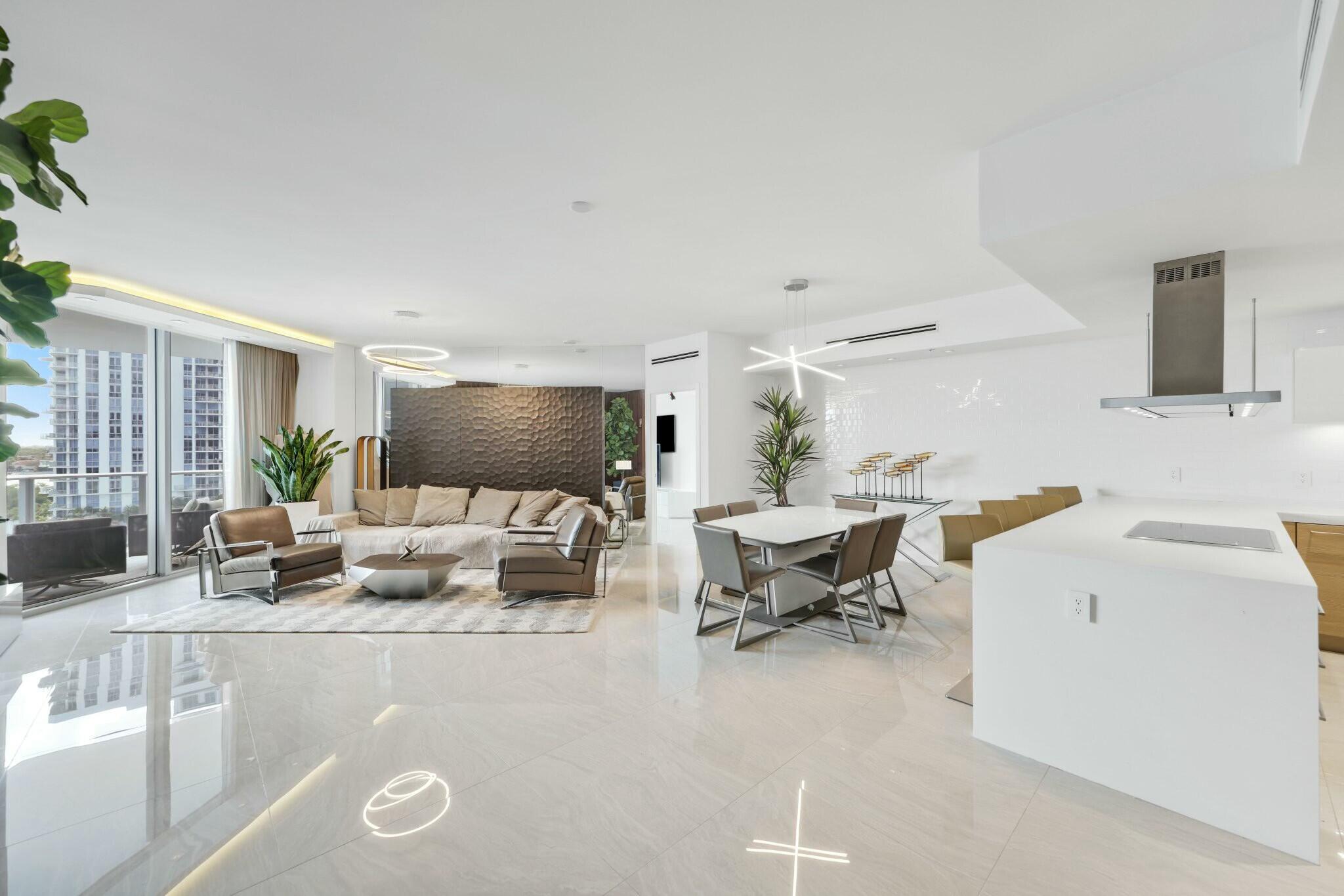 MARINA PALMS RESIDENCES NORTH CONDO - Residential