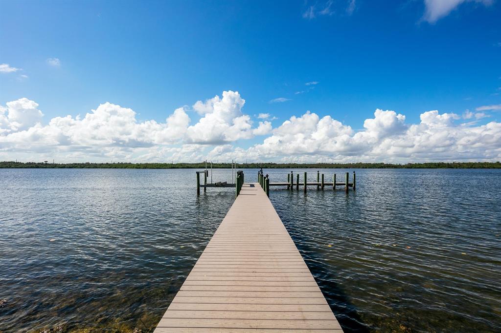 JUPITER ISLAND - Residential