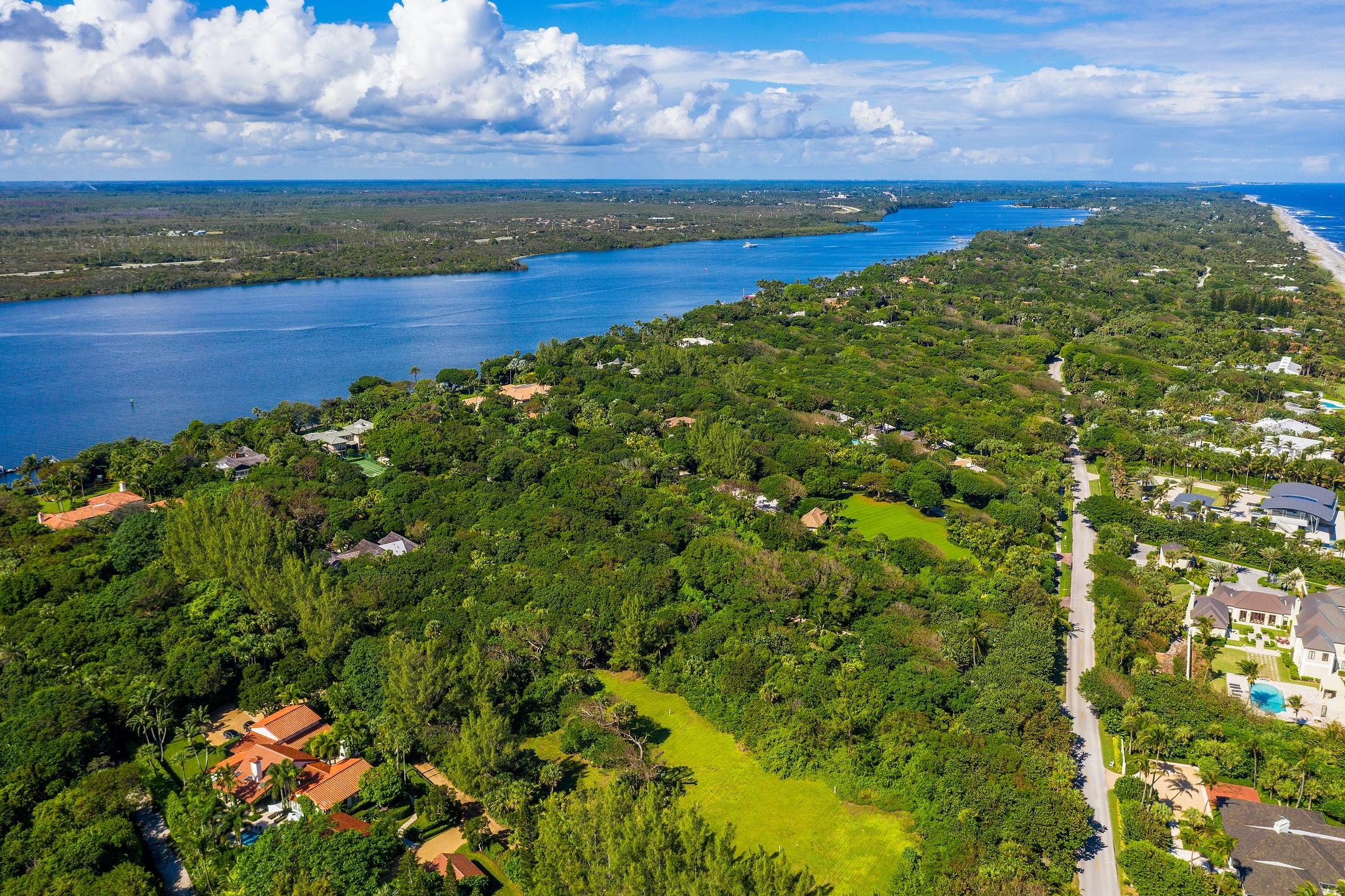 JUPITER ISLAND - Residential