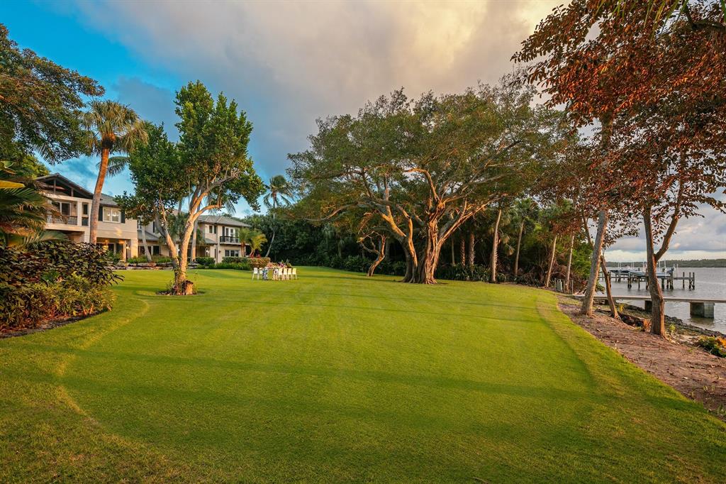 JUPITER ISLAND - Residential