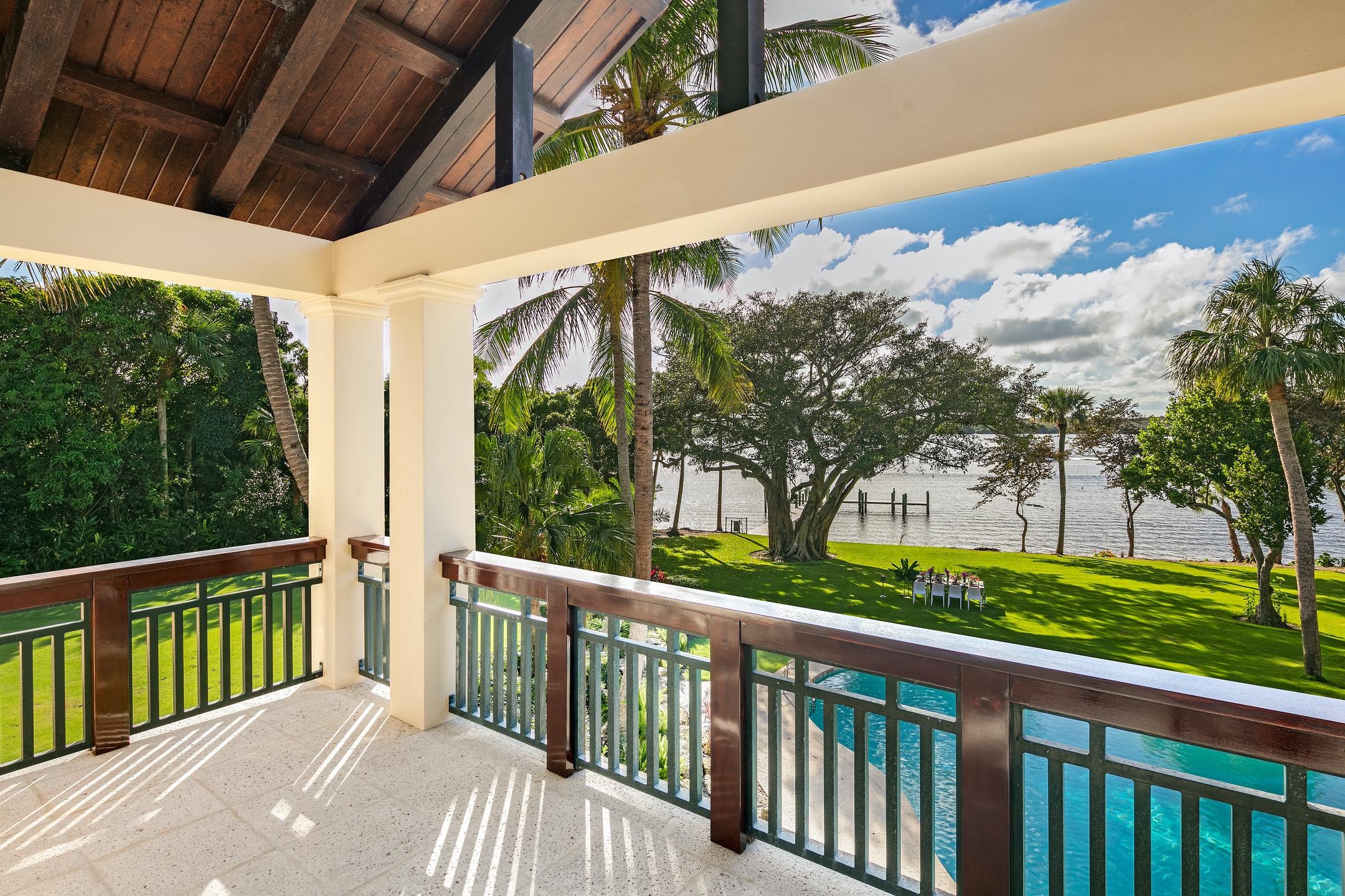 JUPITER ISLAND - Residential