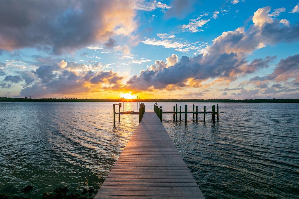 JUPITER ISLAND - Residential