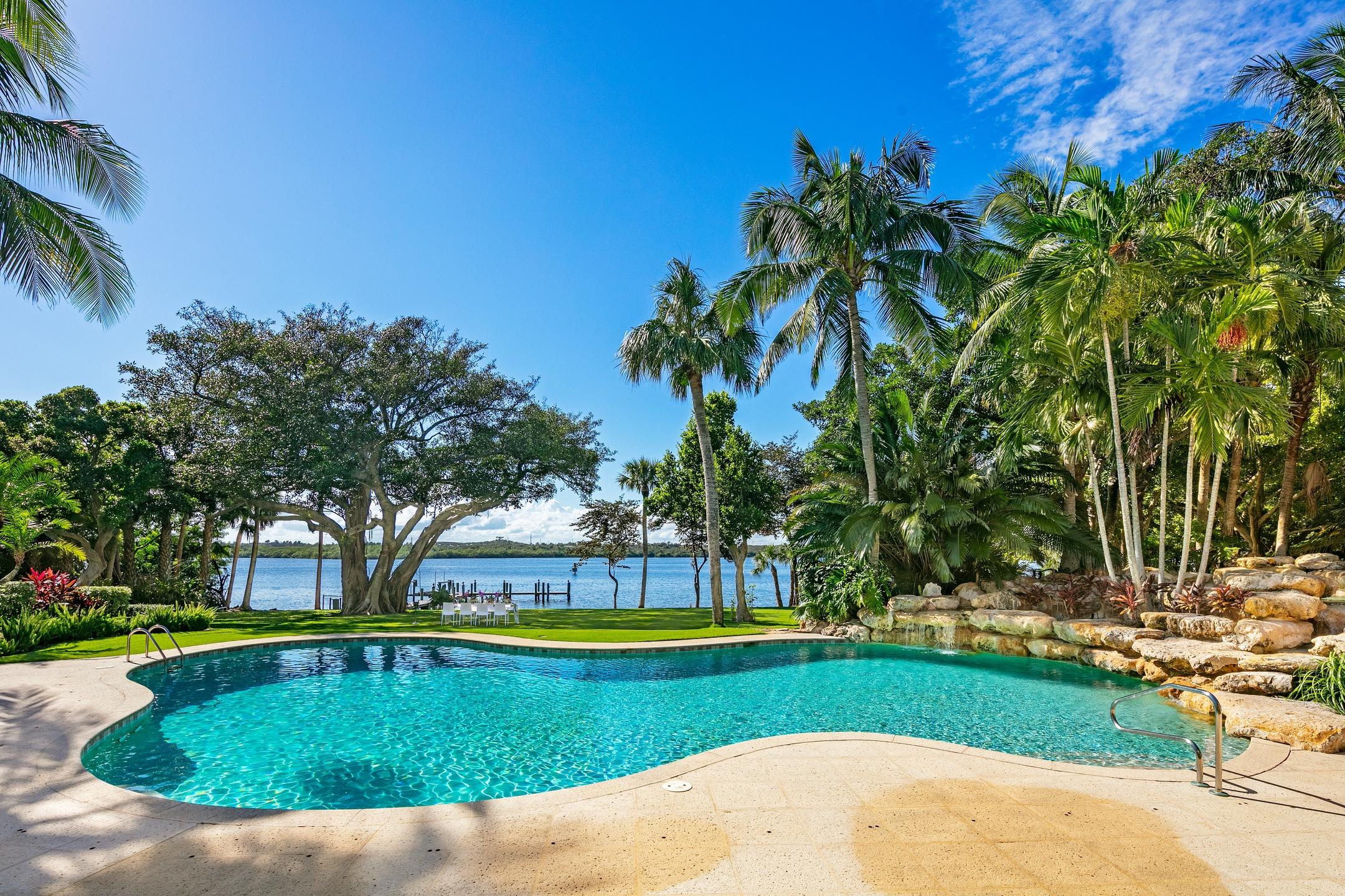 JUPITER ISLAND - Residential