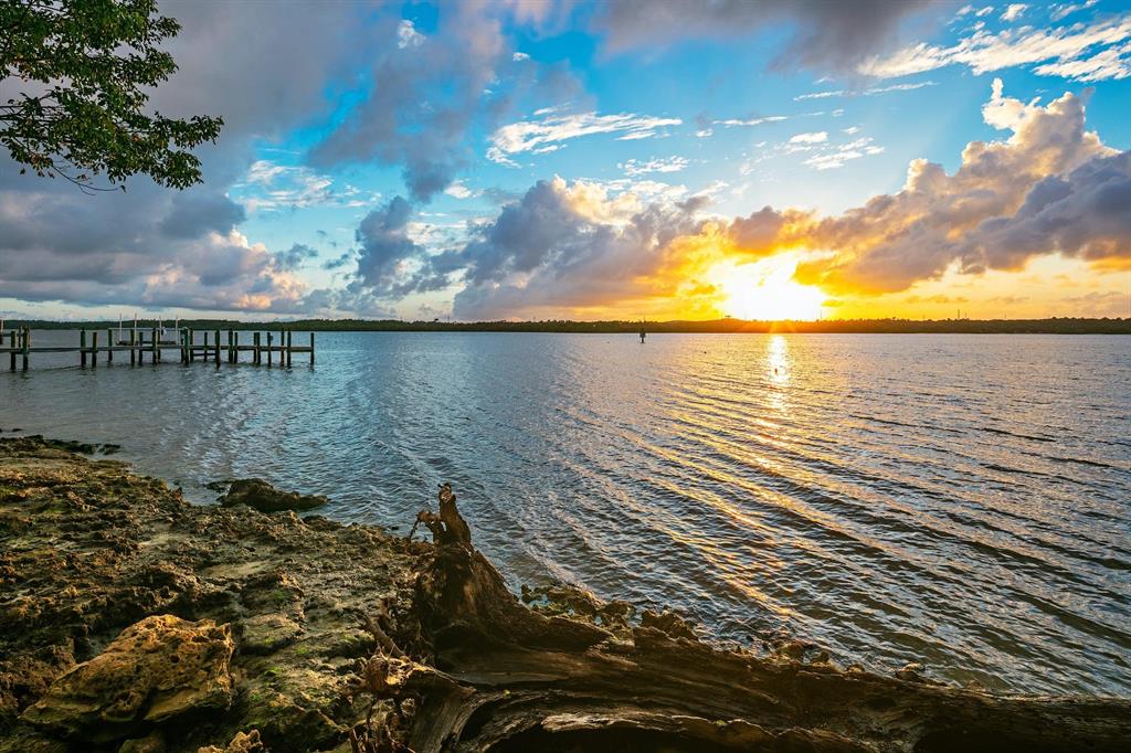 JUPITER ISLAND - Residential