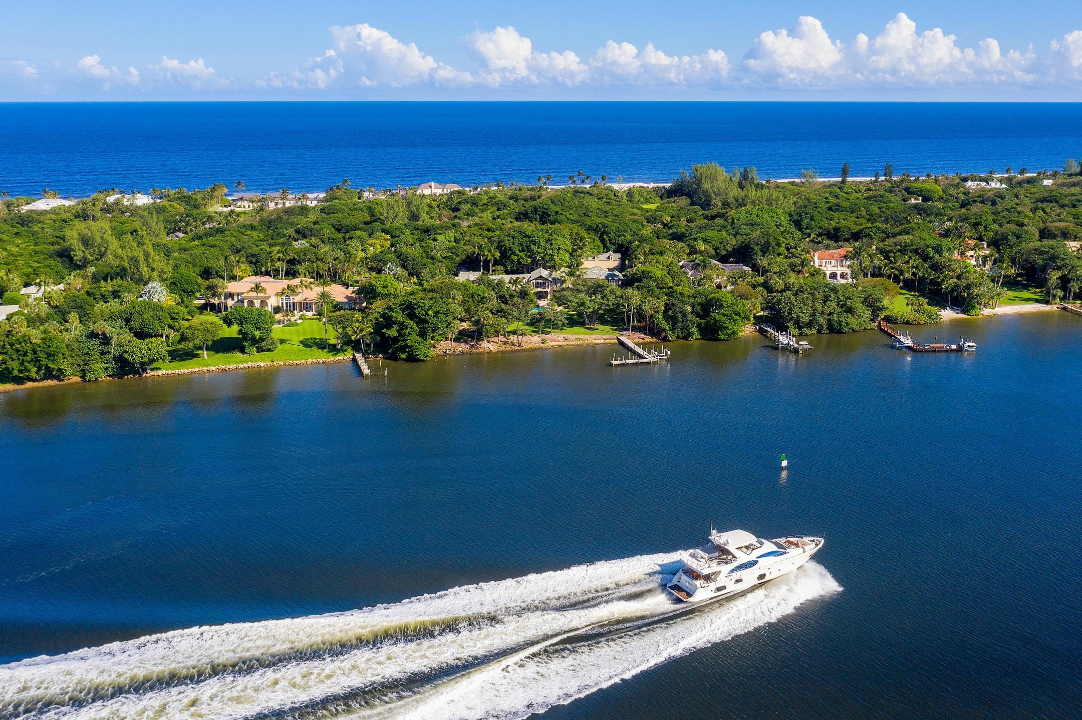 JUPITER ISLAND - Residential