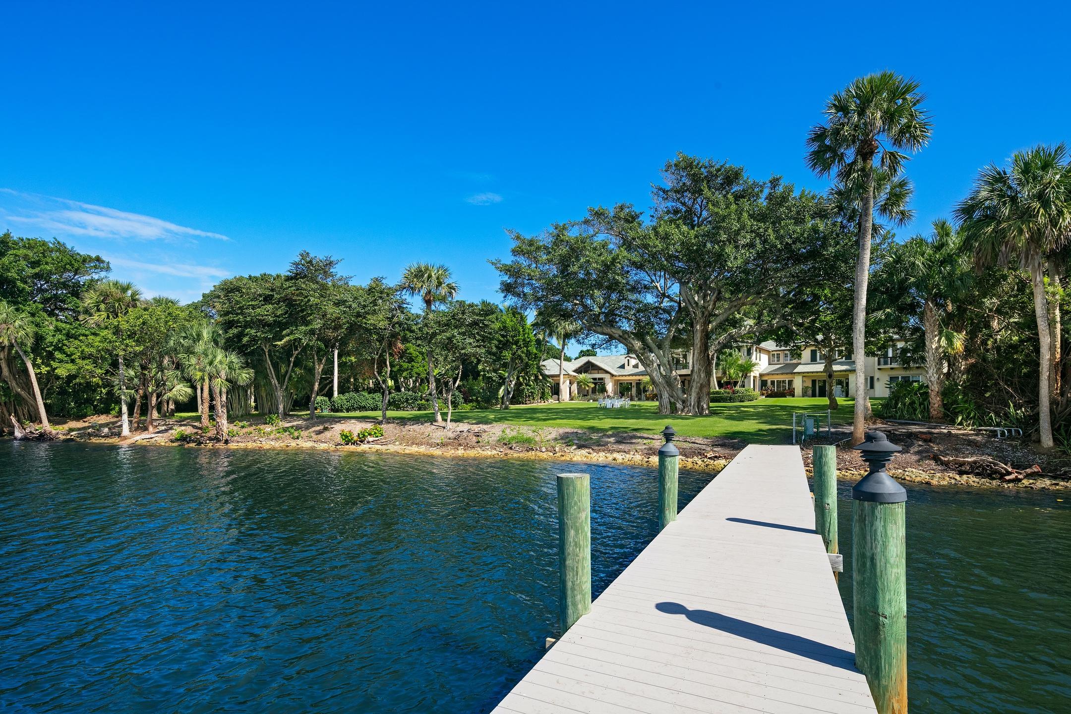 JUPITER ISLAND - Residential