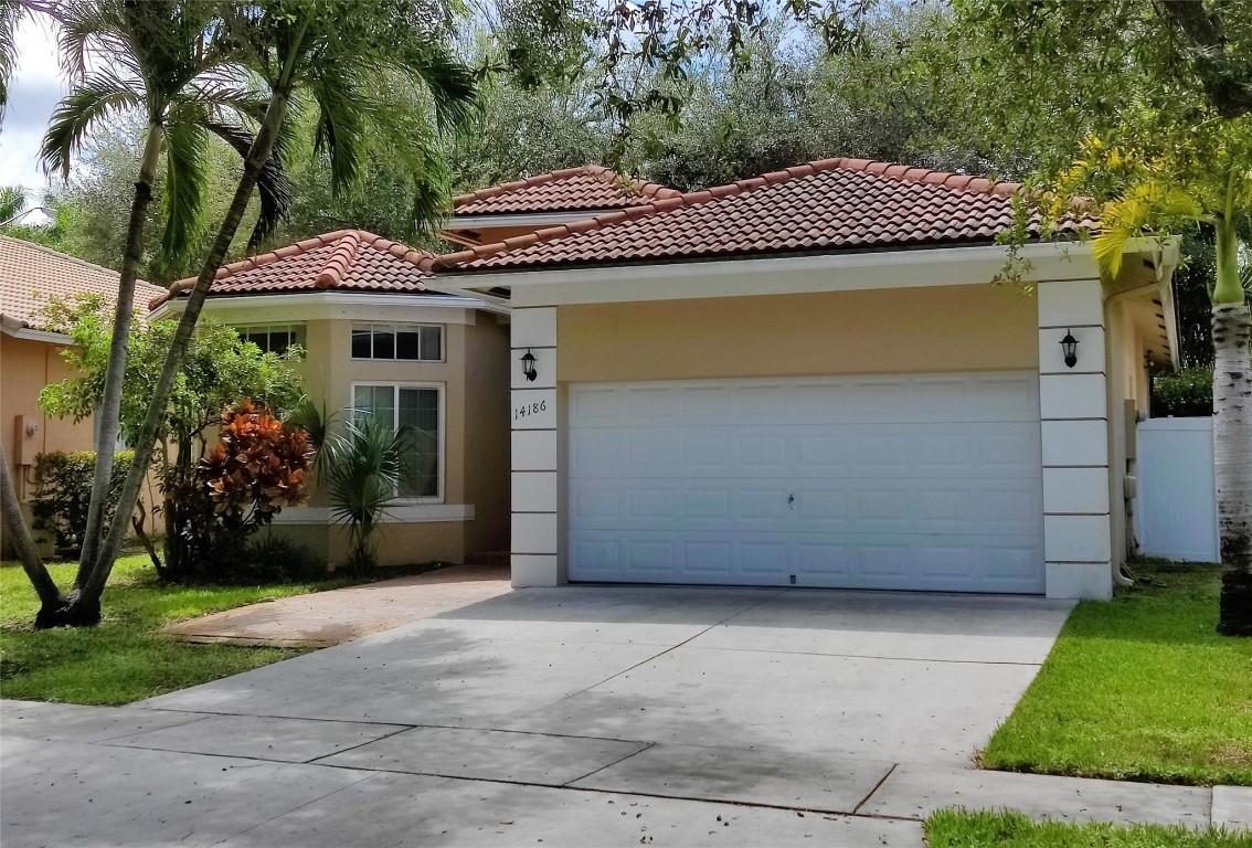 Pod 13 At Monarch Lakes 1 - Residential Lease