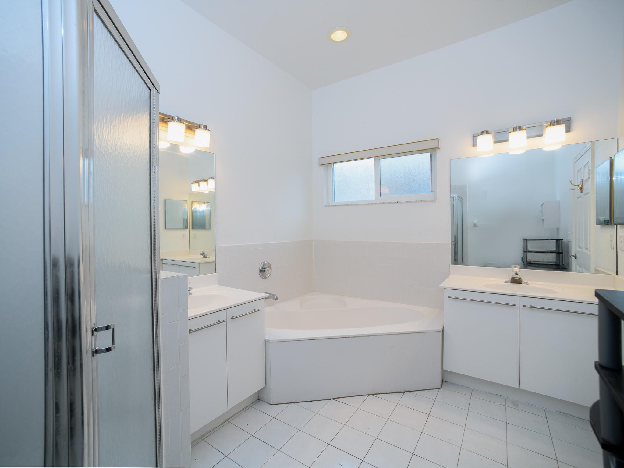 Pod 13 At Monarch Lakes 1 - Residential Lease