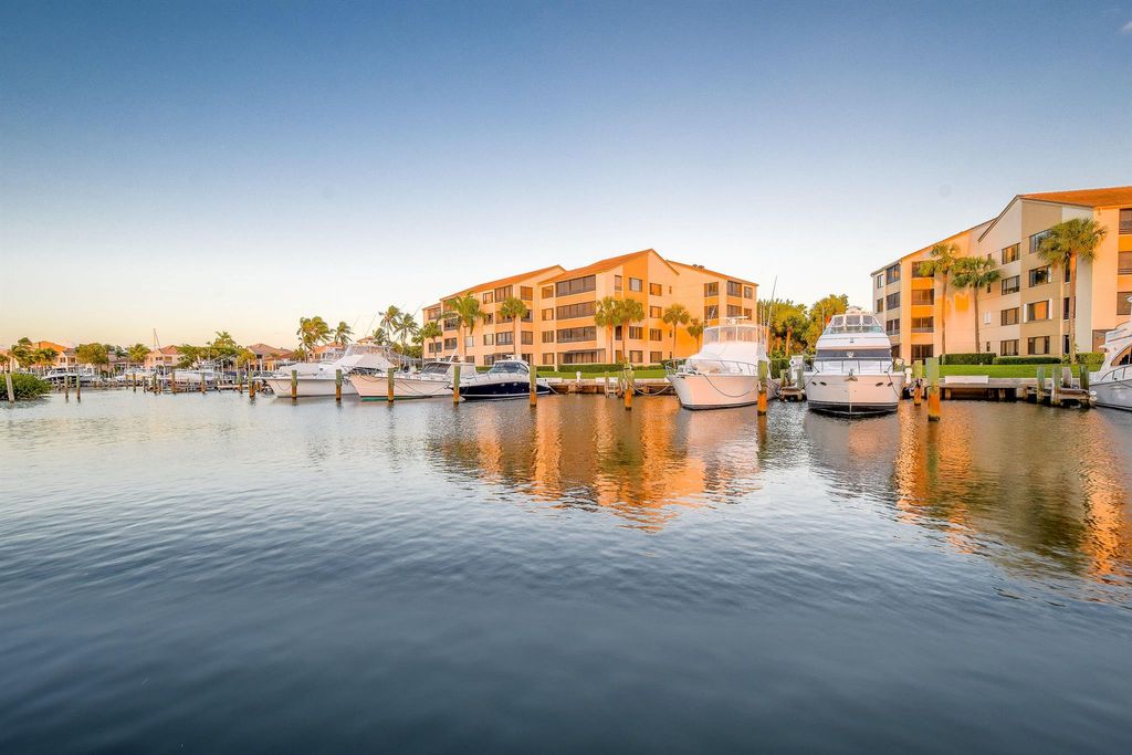 Photo of 311 Oak Harbour Drive, Juno Beach, FL 33408 (MLS # R11123392)