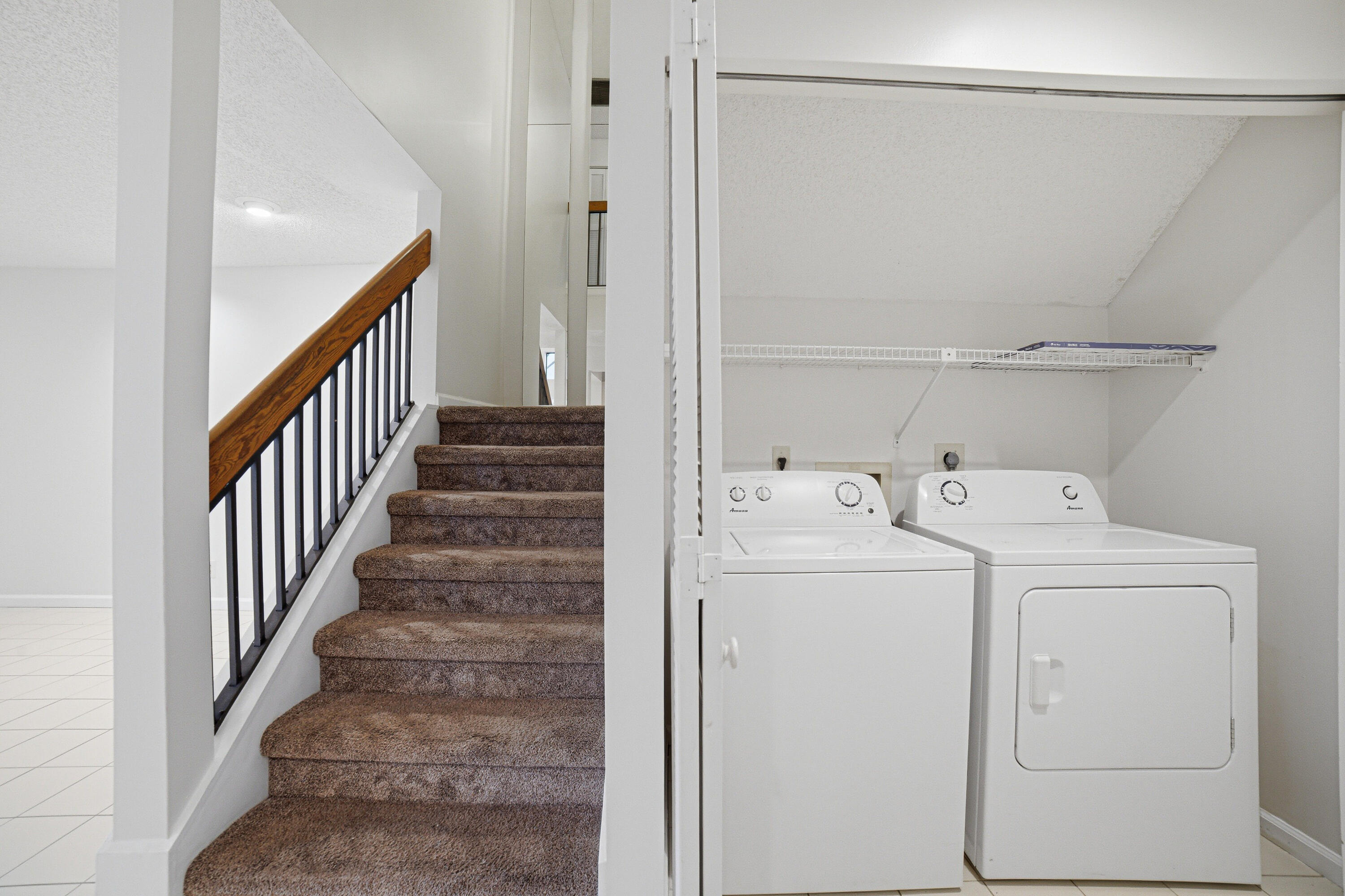 WIMBLEDON VILLAS OF VIA VERDE - Residential Lease