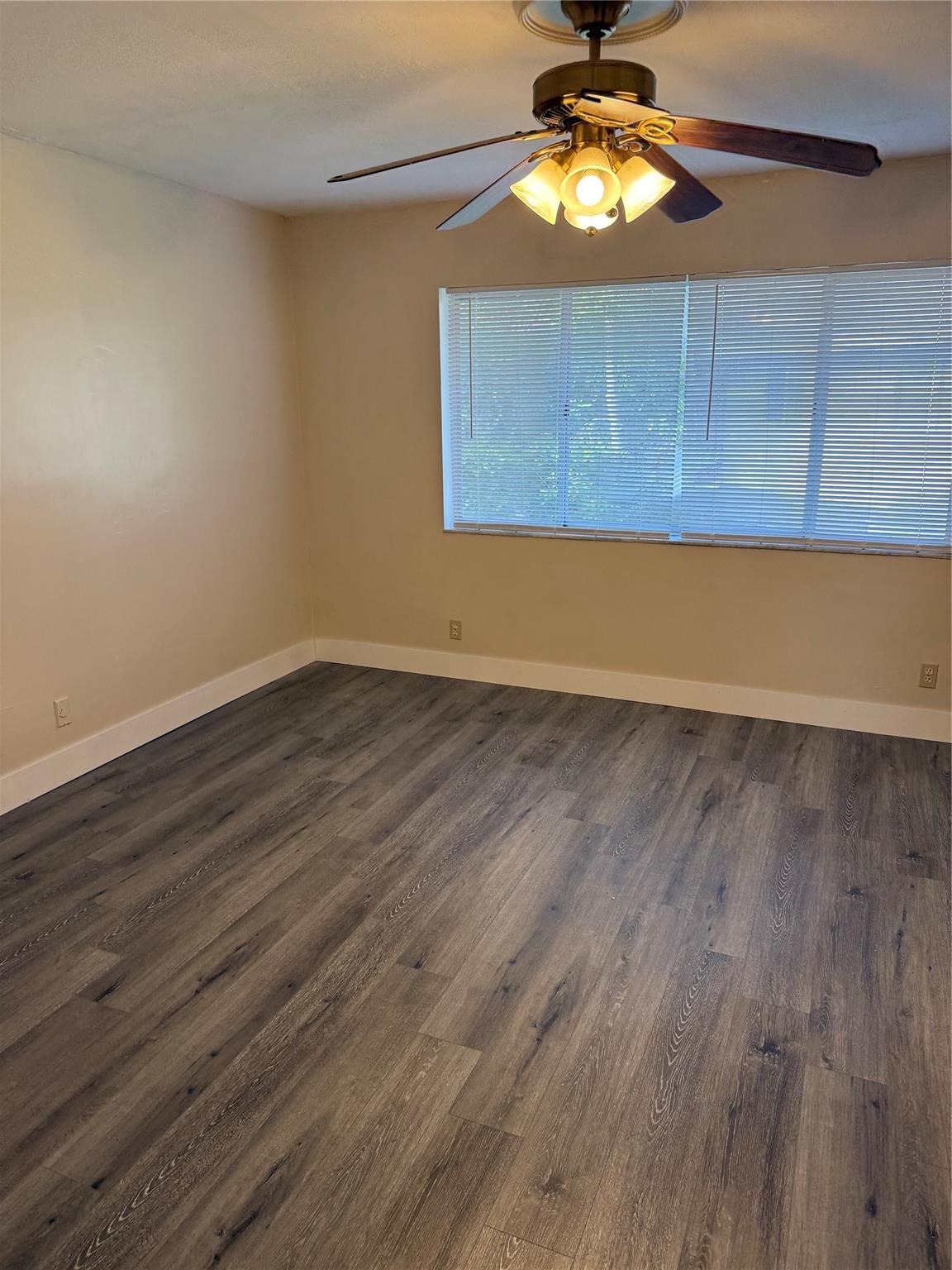 the hamptons - Residential Lease