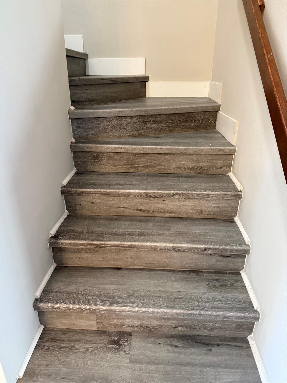 the hamptons - Residential Lease