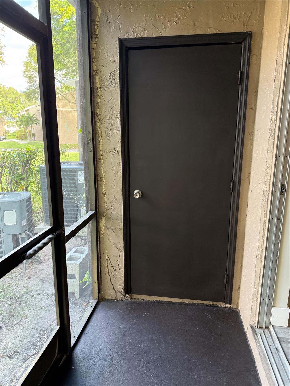 the hamptons - Residential Lease