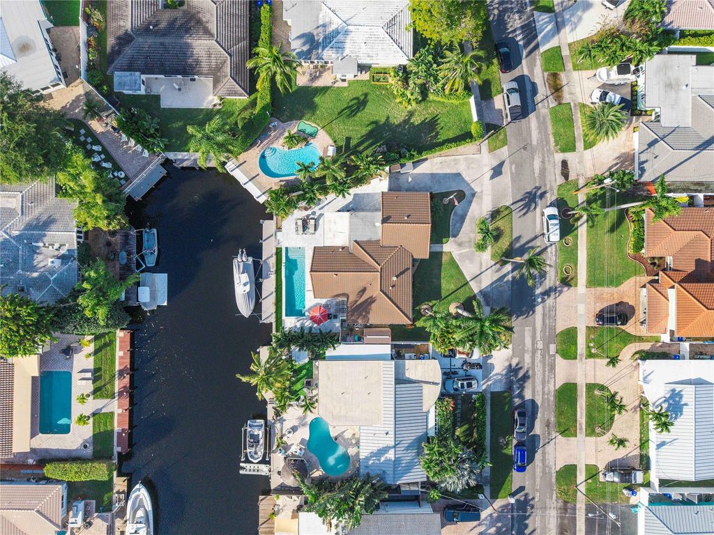 Photo of 731 SE 4th Ave, Pompano Beach, FL 33060 (MLS # F10535353)