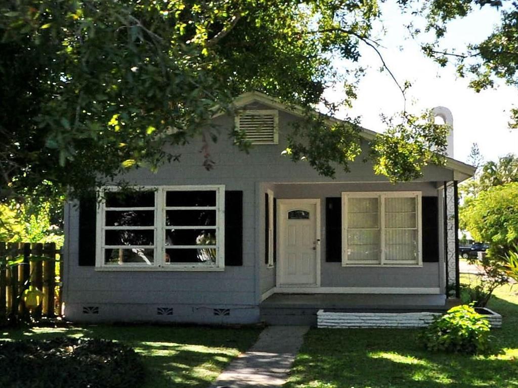 Photo of 503 S 9th S Street, Fort Pierce, FL 34950 (MLS # R10755569)