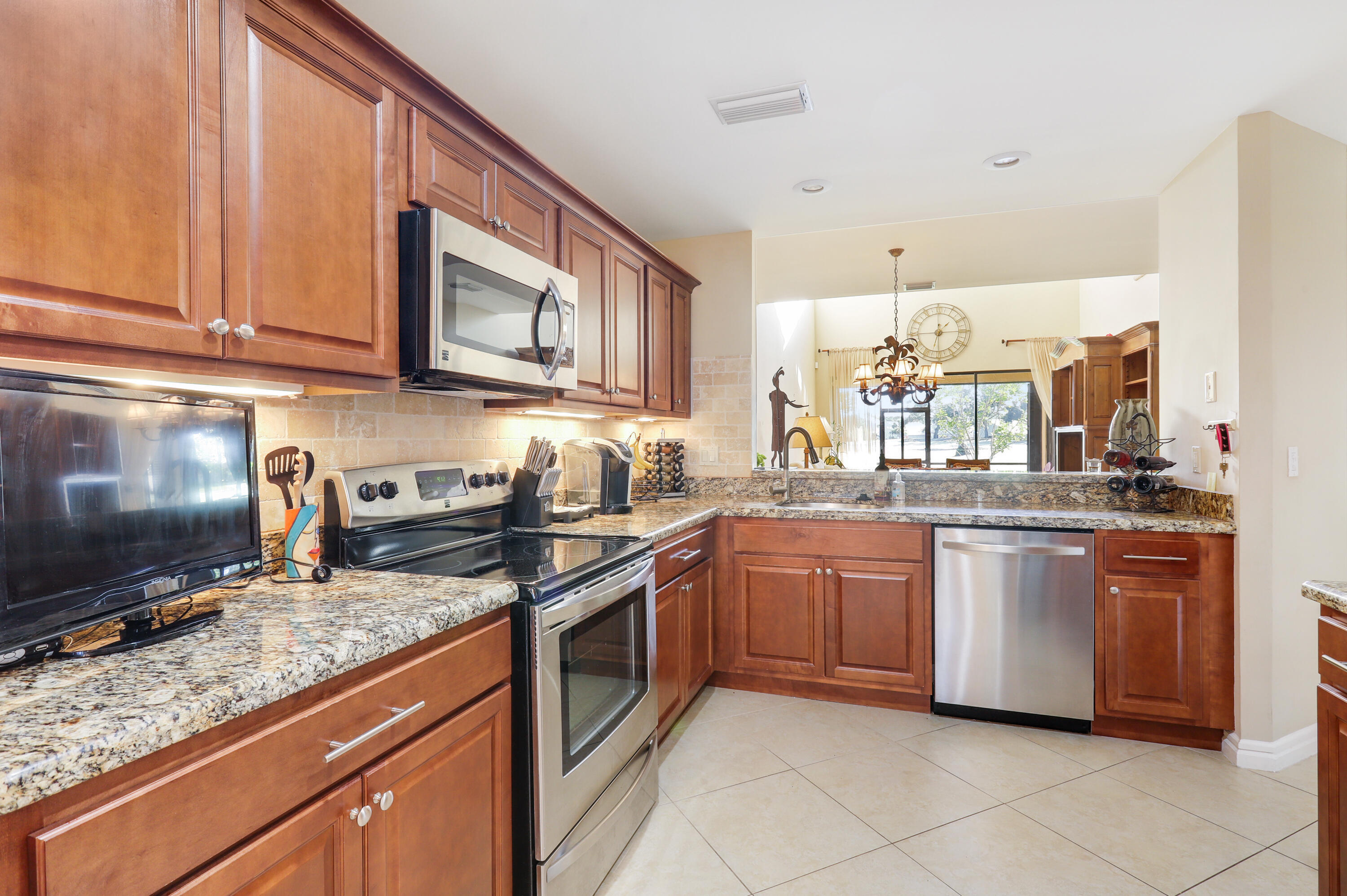 PGA RESORT COMMUNITY PL OF WINDERMERE UNIT 2 - Residential Lease