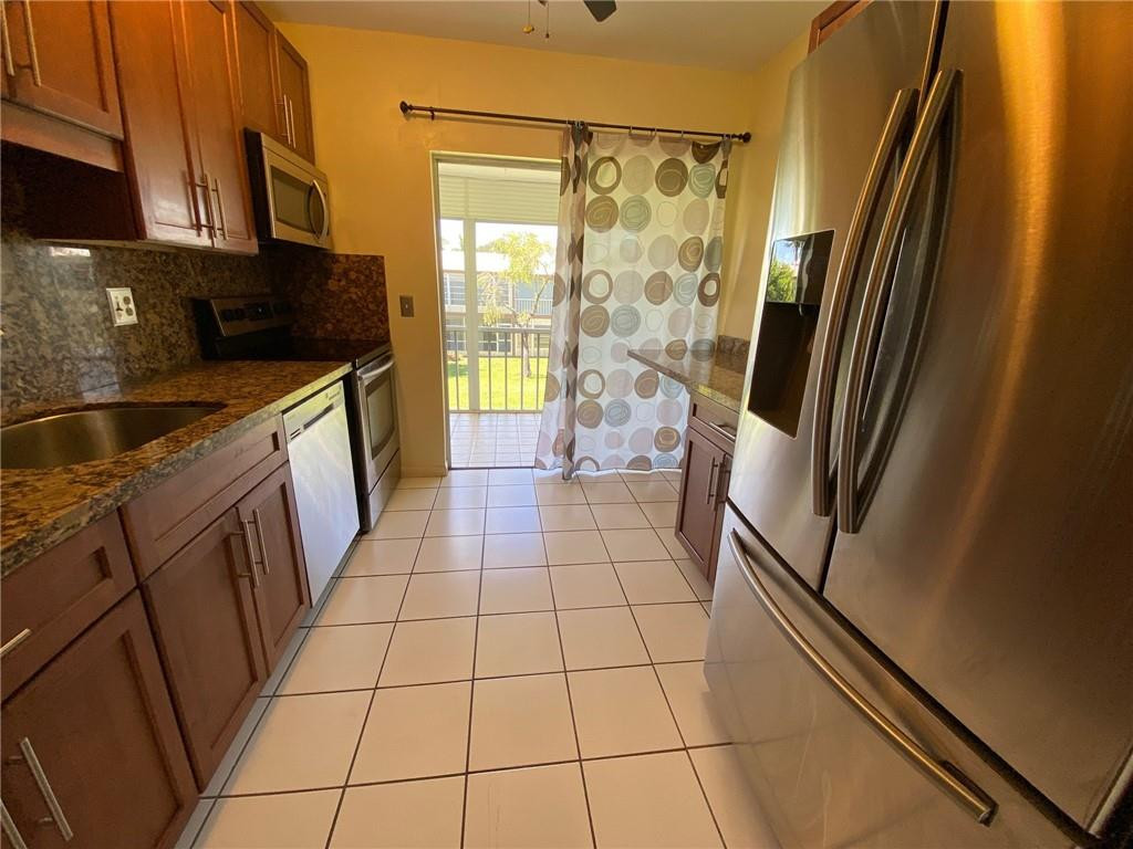 ORIOLE GARDENS 1 - Residential