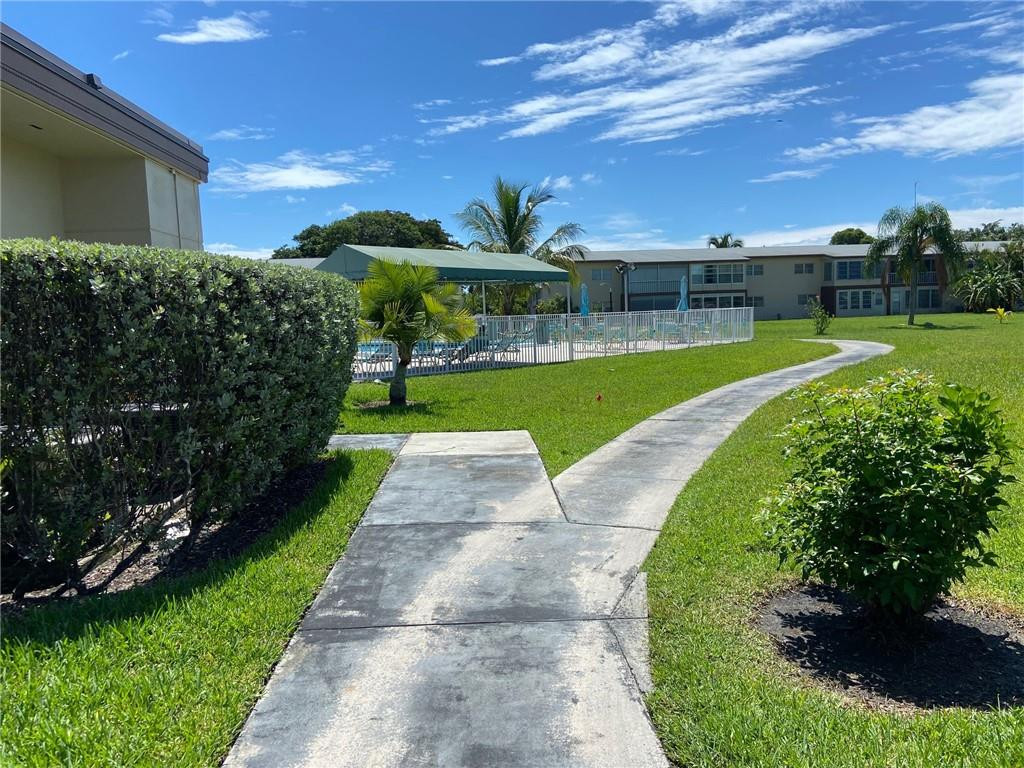 ORIOLE GARDENS 1 - Residential
