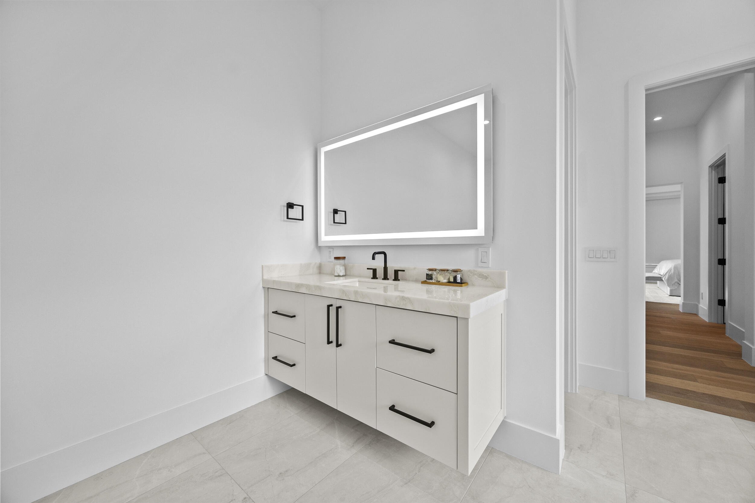 NORTH PALM BEACH VILLAGE OF 6 - Residential