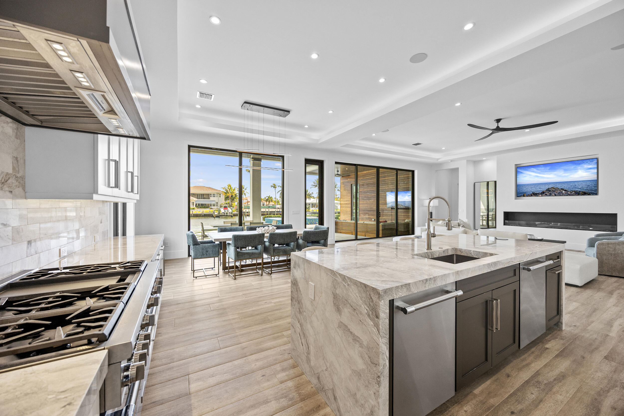 NORTH PALM BEACH VILLAGE OF 6 - Residential