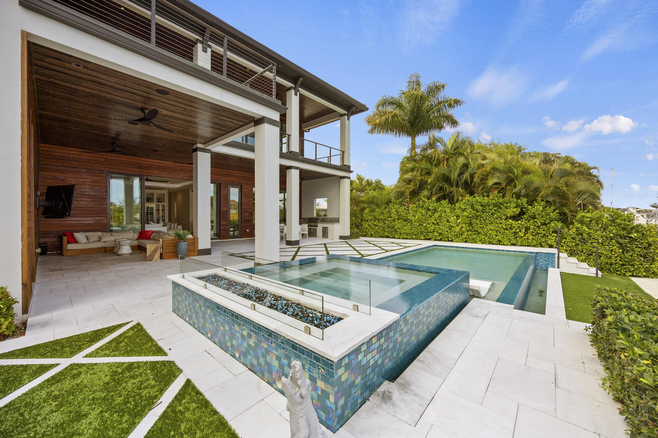 NORTH PALM BEACH VILLAGE OF 6 - Residential