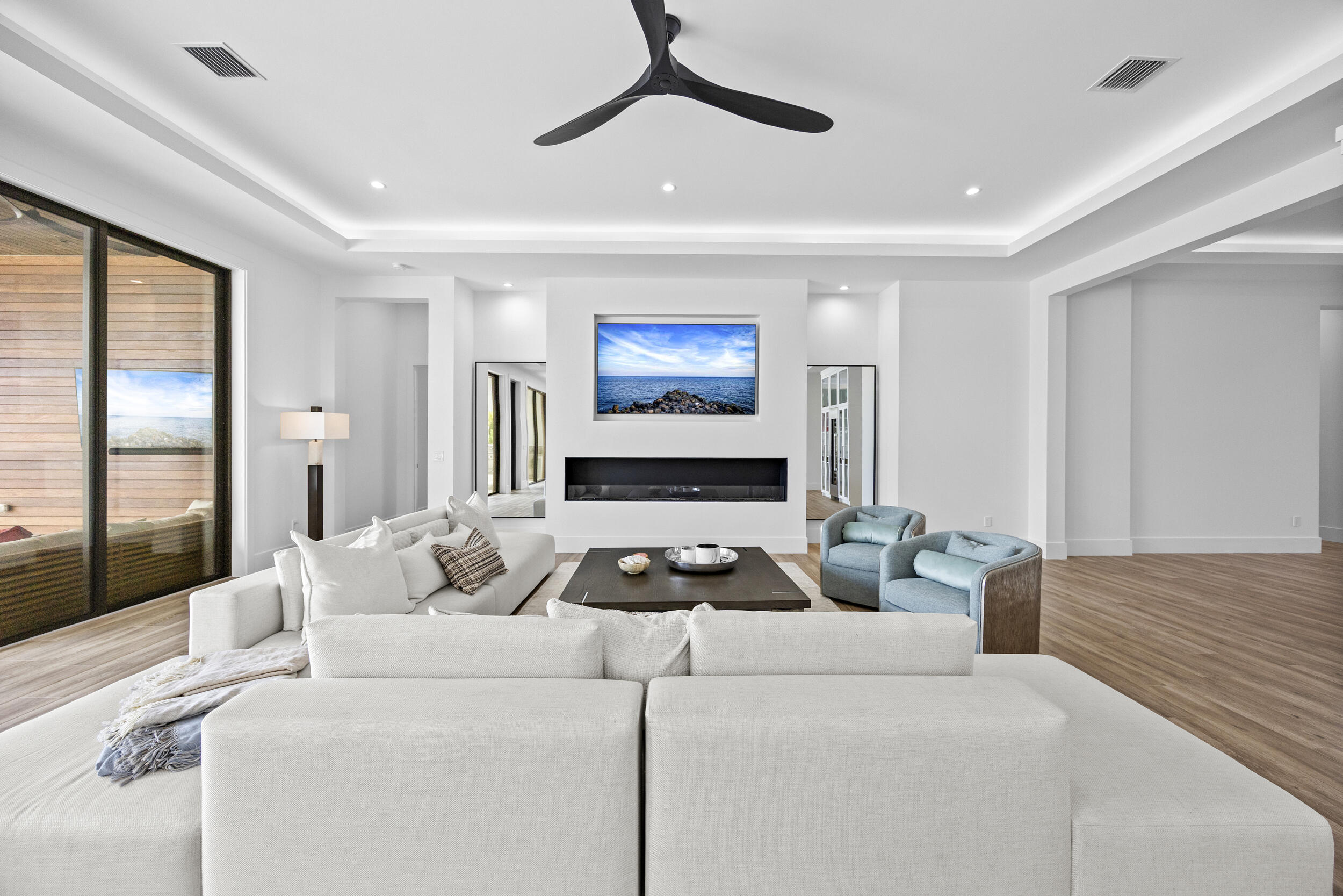 NORTH PALM BEACH VILLAGE OF 6 - Residential