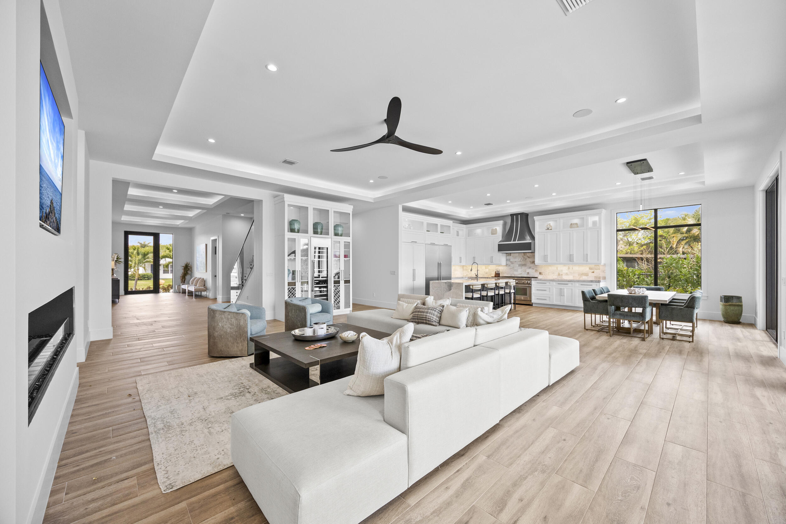 NORTH PALM BEACH VILLAGE OF 6 - Residential