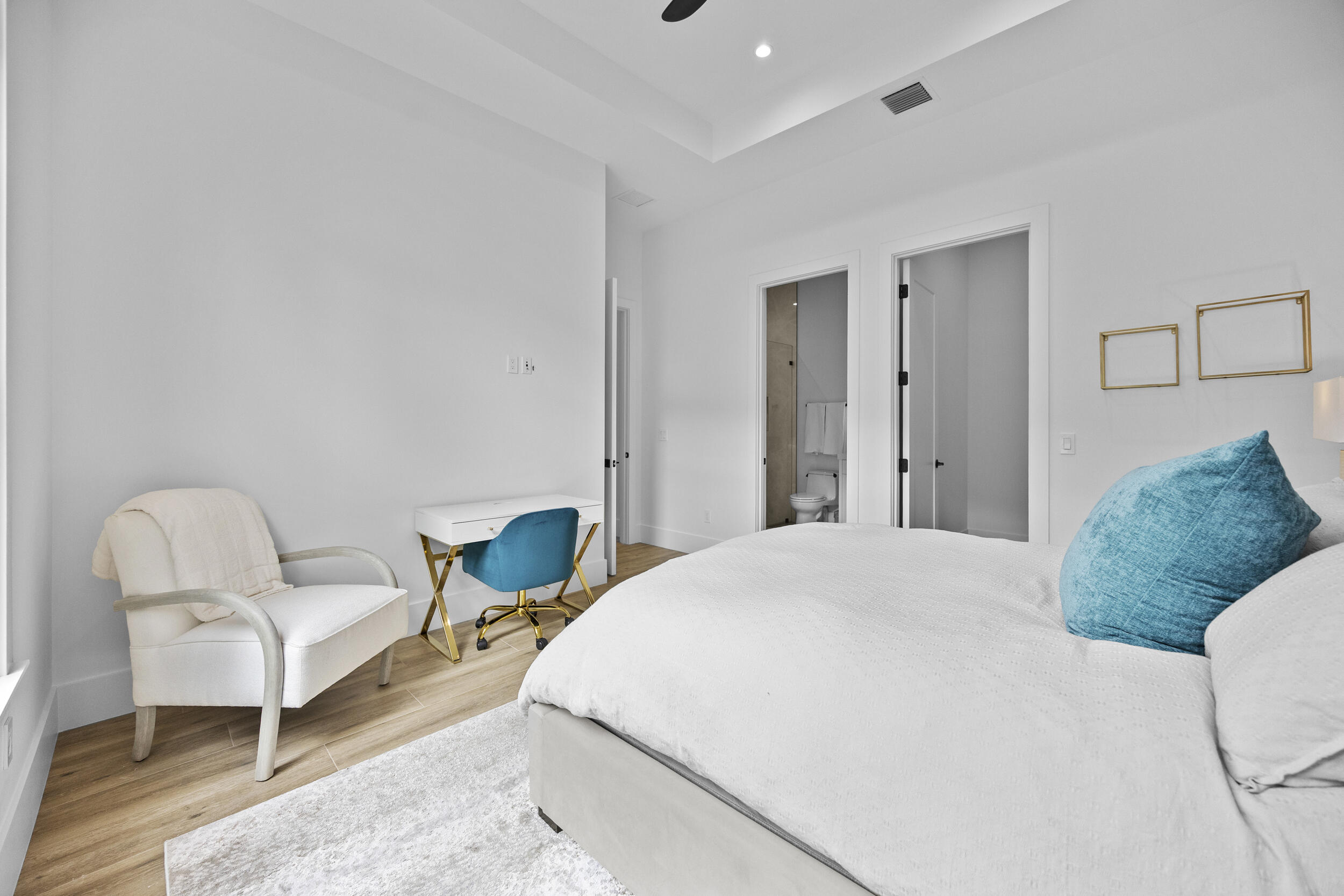 NORTH PALM BEACH VILLAGE OF 6 - Residential