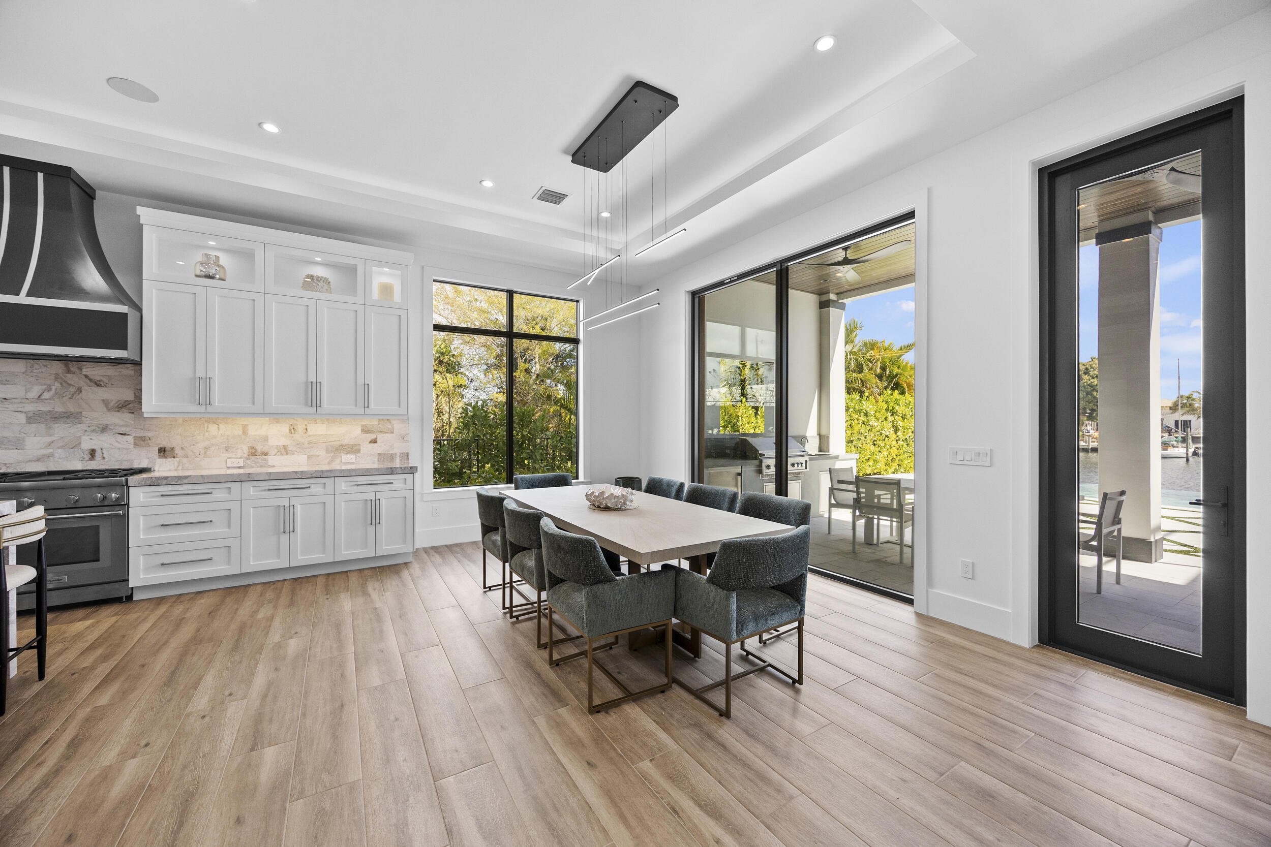 NORTH PALM BEACH VILLAGE OF 6 - Residential